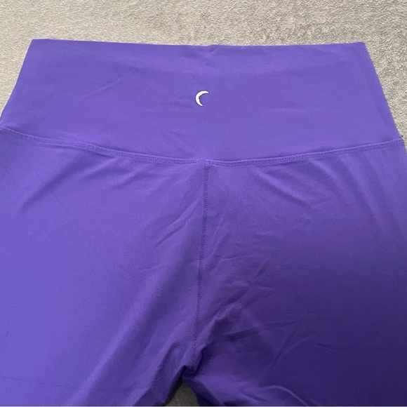 Zyia ascend hi rise 20” capri size 16 to 18 purple - Picture 3 of 6